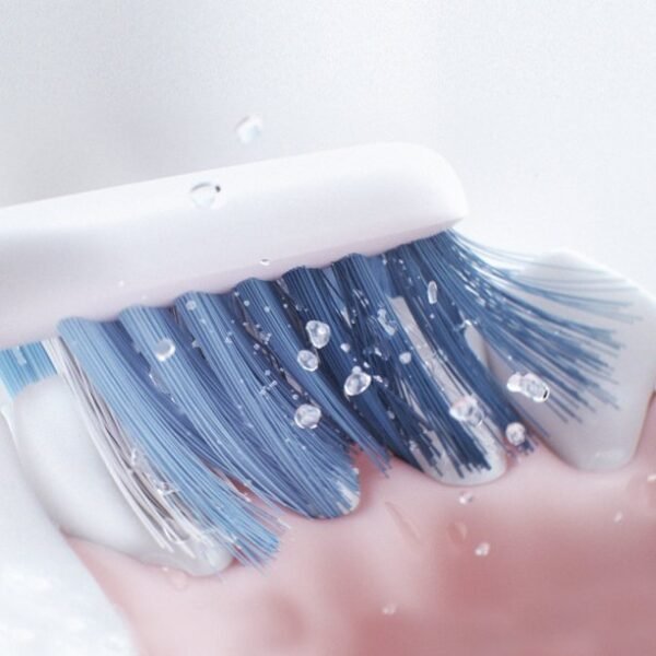 Oral-B Clic Manual Toothbrush with Magetic Brush Mount, White